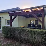 بيت للعطل Gemuetlicher In Canow Mit Terrasse, Hof Und Seenaehe Wustrow (Mecklenburg-Strelitz)