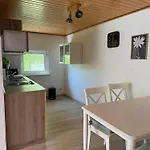Gemuetlicher In Canow Mit Terrasse, Hof Und Seenaehe