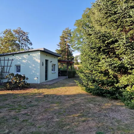 Gemuetlicher In Canow Mit Terrasse, Hof Und Seenaehe بيت للعطل