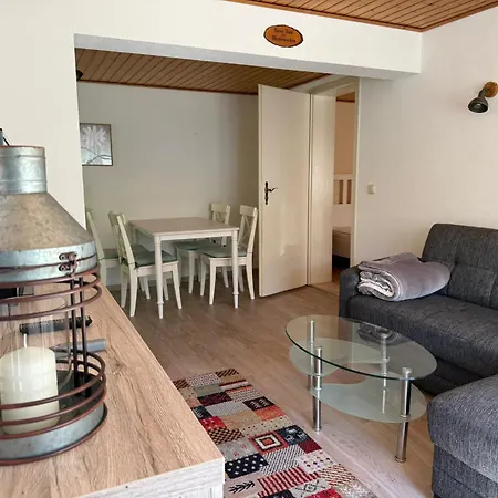 Gemuetlicher In Canow Mit Terrasse, Hof Und Seenaehe *